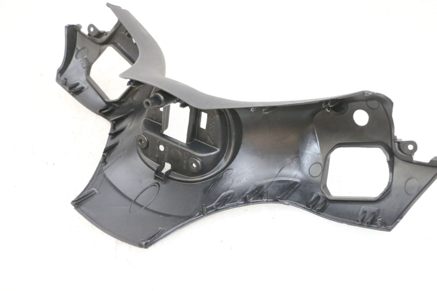 photo de TAPA MANILLAR TRASERO PIAGGIO MP3 500 (2016 - 2018) - Estado de la superficie y material