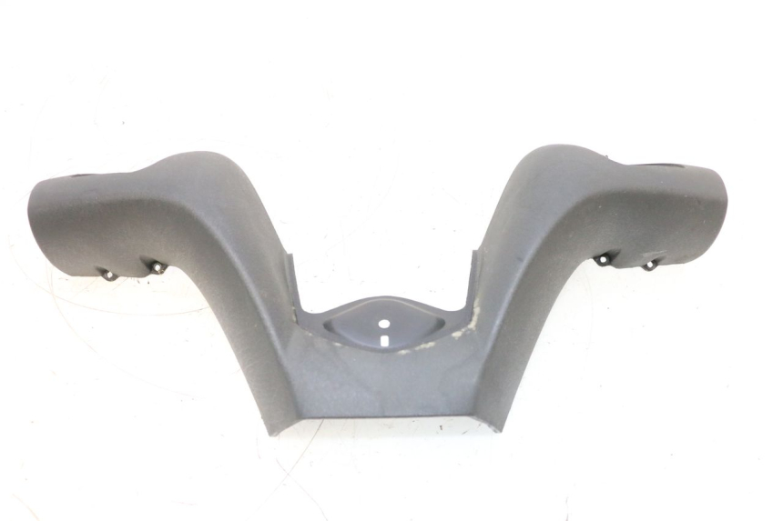 photo de CUBIERTA DEL MANILLAR DELANTERO PIAGGIO MP3 125 (2006 - 2014) - Detalle de la pieza