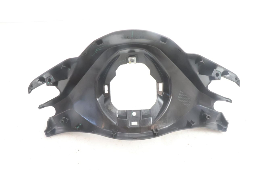photo de TAPA MANILLAR TRASERO YAMAHA N-MAX NMAX 125 (2021 - 2024) - Otra perspectiva