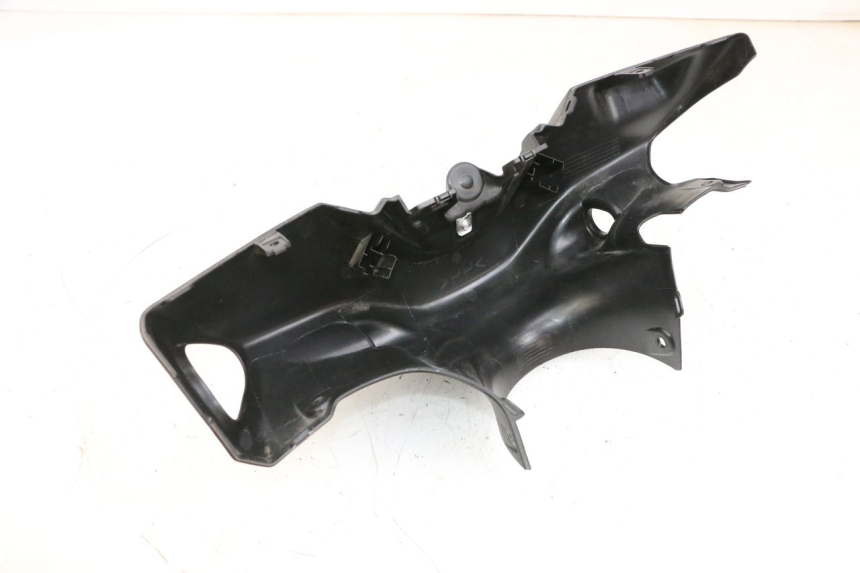 photo de TAPA MANILLAR TRASERO YAMAHA NEO'S CORE 1 (2022 - 2026) - Otra perspectiva