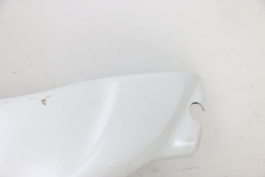 photo de TAPA MANILLAR TRASERO YAMAHA NEOS NEO'S 4T 50 (2008 - 2016) - Primer plano de alta resolución