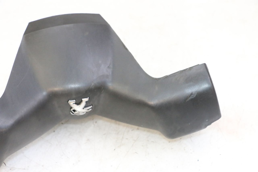 photo de TAPA MANILLAR TRASERO PEUGEOT CITYSTAR 2T 50 (2018 - 2021) - Detalle de la pieza