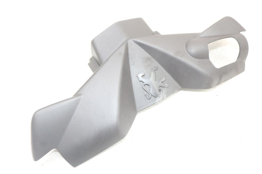 photo de CUBIERTA DEL MANILLAR DELANTERO PEUGEOT LUDIX 50 (2005 - 2007) - Otra perspectiva