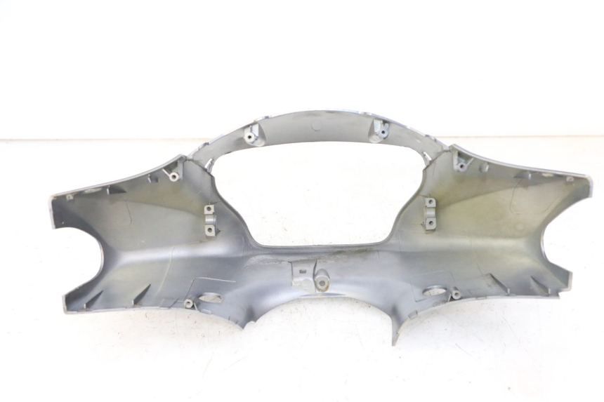 photo de TAPA MANILLAR TRASERO PEUGEOT TWEET 4T 50 (2014 - 2019) - Primer plano técnico