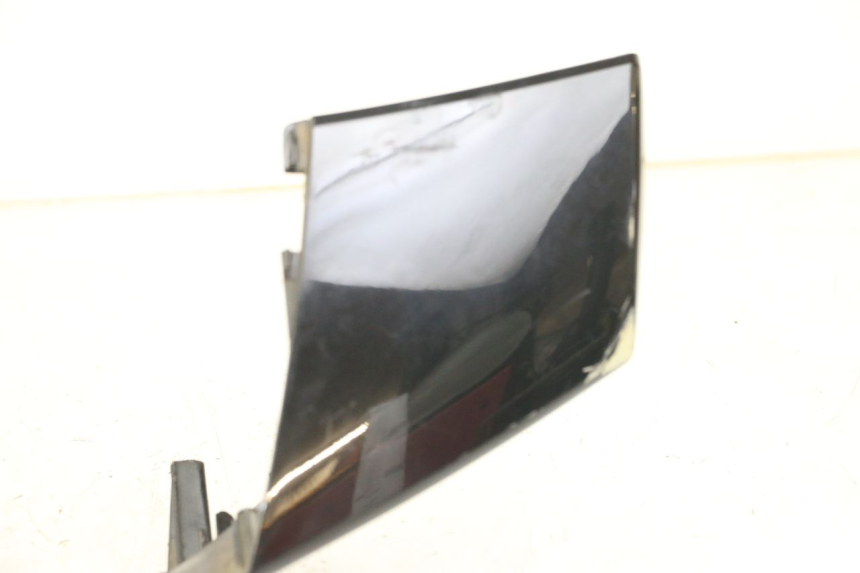 photo de TAPA MANILLAR TRASERO PEUGEOT VIVACITY 125 (2010 - 2017) - Otra vista del artículo