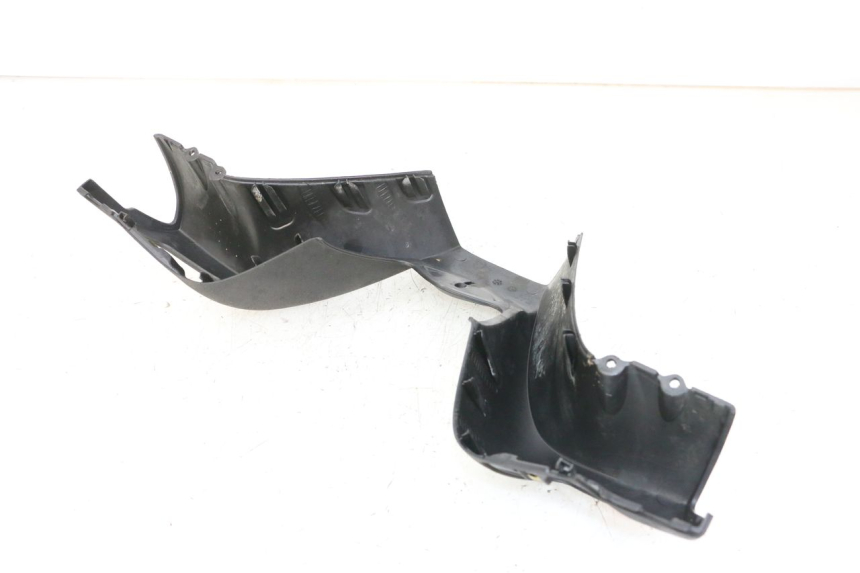 photo de CUBIERTA DEL MANILLAR DELANTERO PIAGGIO MP3 125 (2006 - 2014) - Detalle de la pieza