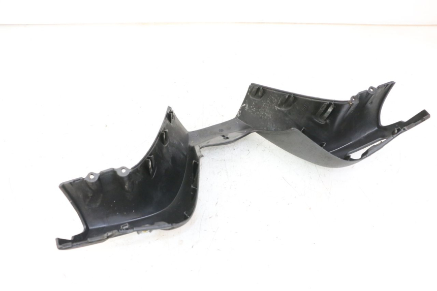 photo de CUBIERTA DEL MANILLAR DELANTERO PIAGGIO MP3 125 (2006 - 2014) - Zoom estado de uso