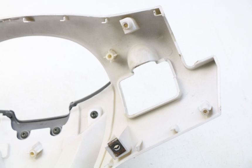 photo de TAPA MANILLAR TRASERO KEEWAY PIXEL 50 (2008 - 2011) - Características distintivas