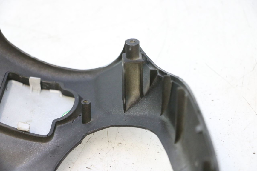photo de CUBIERTA DEL MANILLAR DELANTERO KEEWAY RY6 2T 50 (2011 - 2019) - Detalle de la pieza
