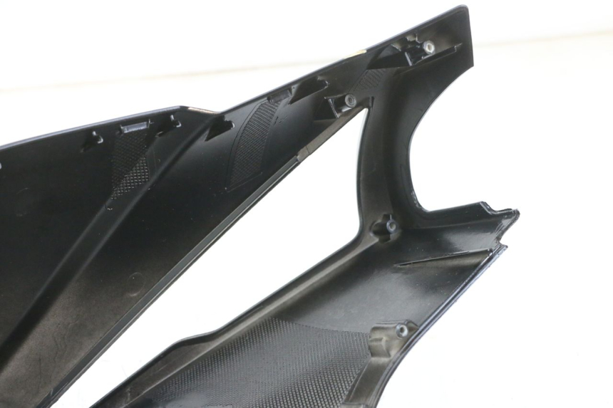 photo de TAPA MANILLAR TRASERO JM MOTORS SANTANA EVO 50 (2024 - 2026) - Zoom estado de uso