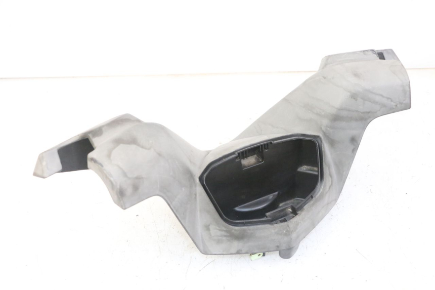 photo de TAPA MANILLAR TRASERO PEUGEOT SATELIS COMPRESSOR K15 125 (2006 - 2009) - Zoom estado de uso