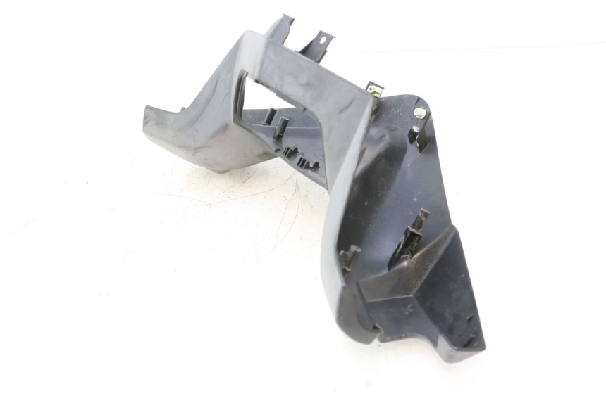 photo de TAPA MANILLAR TRASERO PEUGEOT SATELIS 125 (2006 - 2009) - Detalle de la pieza