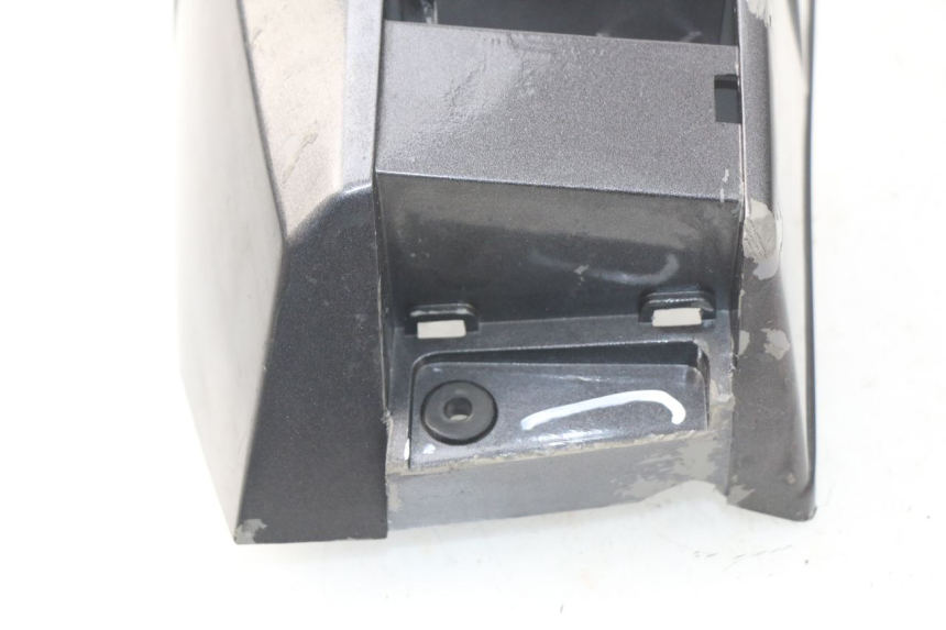 photo de TAPA MANILLAR TRASERO PEUGEOT SC 50 (1988 - 1992) - Estado de la superficie y material