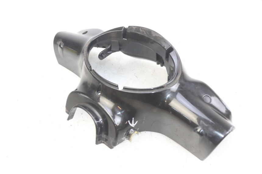 photo de CUBIERTA DEL MANILLAR DELANTERO APRILIA SCARABEO 100 (2003 - 2012) - Detalle de la pieza