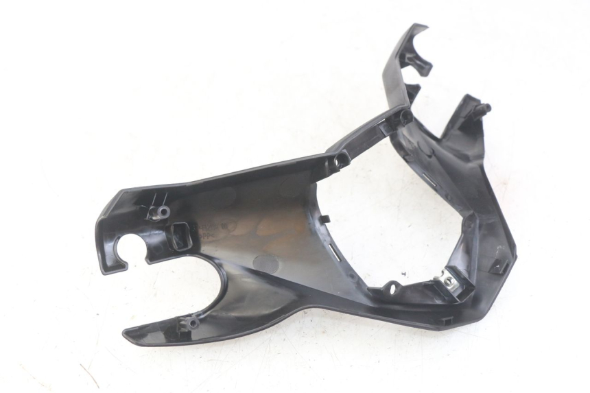 photo de CUBIERTA DEL MANILLAR DELANTERO MBK SKYCRUISER 125 (2010 - 2013) - Primer plano técnico