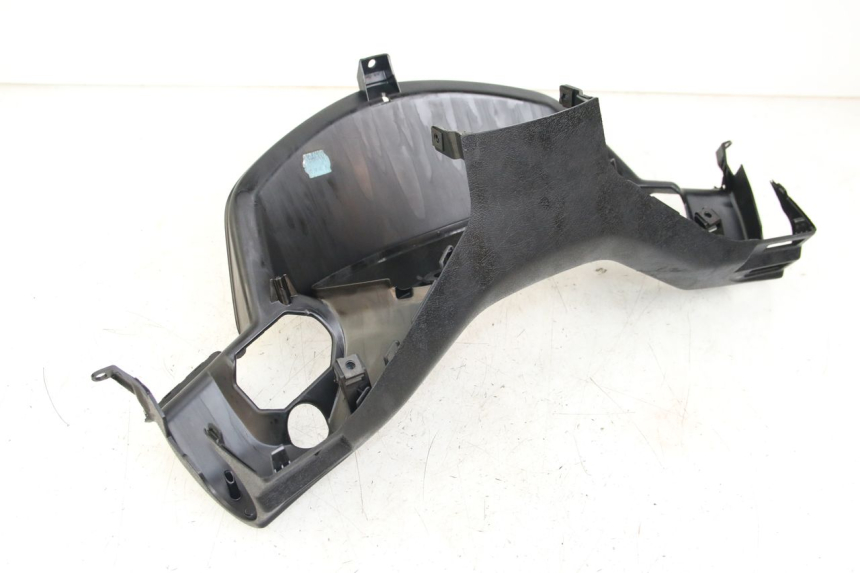 photo de TAPA MANILLAR TRASERO MBK SKYCRUISER 125 (2006 - 2009) - Primer plano técnico