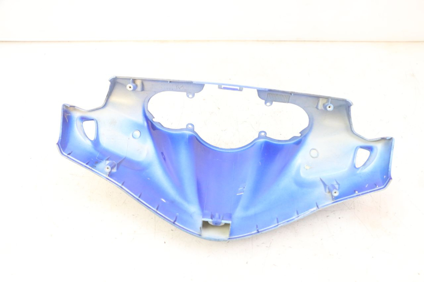 photo de TAPA MANILLAR TRASERO PEUGEOT SPEEDFIGHT 2 LC 50 (2000 - 2009) - Primer plano técnico