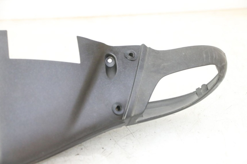 photo de CUBIERTA DEL MANILLAR DELANTERO APRILIA SR R 2T LC 50 (2018 - 2021) - Estado de la superficie y material