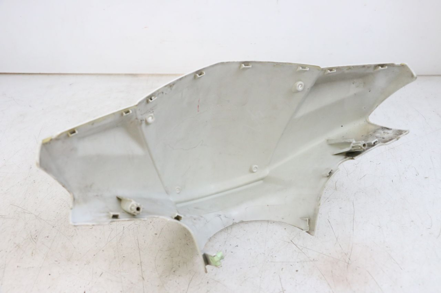 photo de TAPA MANILLAR TRASERO PEUGEOT STREETZONE 2T 50 (2014 - 2019) - Zoom estado de uso