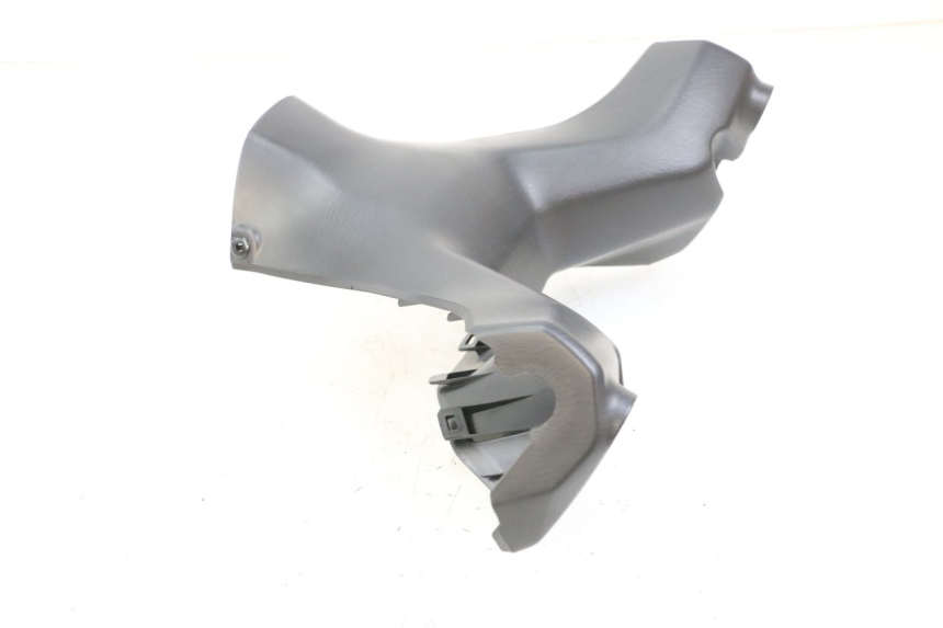 photo de TAPA MANILLAR TRASERO SUZUKI BURGMAN 125 (2018 - 2021) - Otra perspectiva