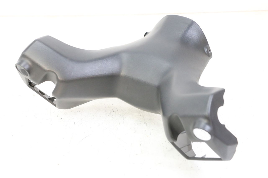 photo de TAPA MANILLAR TRASERO SUZUKI BURGMAN 125 (2018 - 2021) - Primer plano técnico