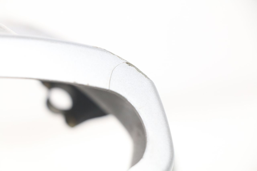 photo de TAPA MANILLAR TRASERO SYM SYMPHONY 50 (2009 - 2015) - Zoom estado de uso