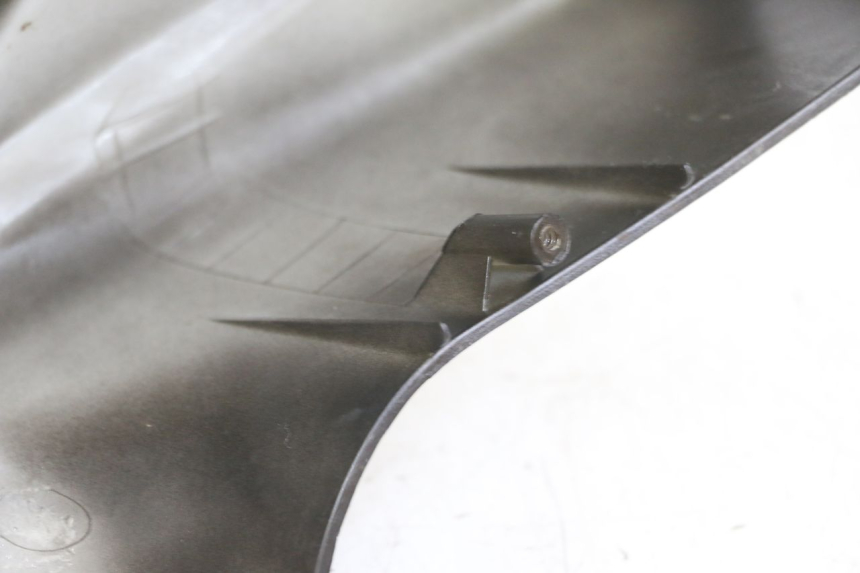 photo de CUBIERTA DEL MANILLAR DELANTERO TNT MOTOR ROMA 10' 4T 50 (2019 - 2022) - Detalles de los puntos de fijación