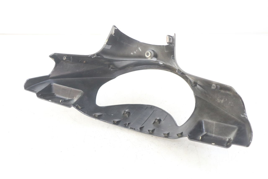 photo de CUBIERTA DEL MANILLAR DELANTERO PEUGEOT V-CLIC VCLIC 50 (2007 - 2013) - Detalle de la pieza