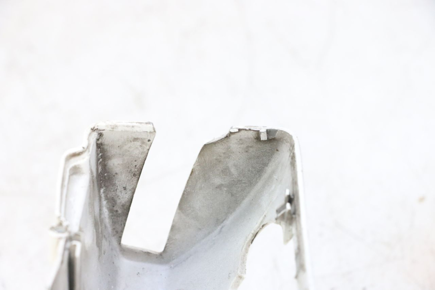 photo de TAPA MANILLAR TRASERO PIAGGIO VESPA GTS SUPER IE 125 (2009 - 2016) - Zoom estado de uso