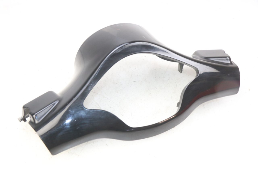 photo de CUBIERTA DEL MANILLAR DELANTERO PIAGGIO VESPA PRIMAVERA 2T 50 (2013 - 2018) - Detalles de los puntos de fijación