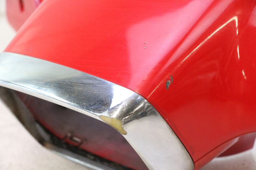 photo de CUBIERTA DEL MANILLAR DELANTERO PIAGGIO VESPA S 2T 50 (2007 - 2014) - Zoom sobre los componentes