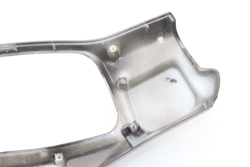 photo de TAPA MANILLAR TRASERO JM MOTORS VIPER 4T 50 (2015 - 2022) - Detalles de los puntos de fijación