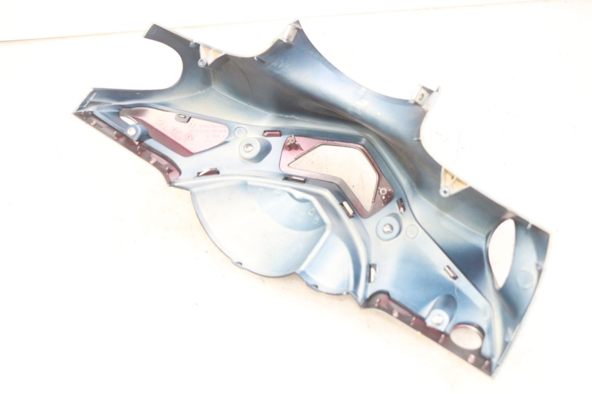 photo de CUBIERTA DEL MANILLAR DELANTERO HONDA VISION NSC R 50 (2013 - 2015) - Primer plano técnico