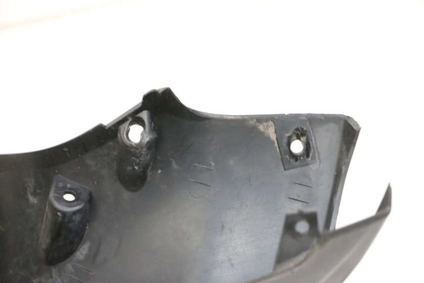 photo de TAPA MANILLAR TRASERO YAMAHA X-CITY XCITY 125 (2007 - 2013) - Primer plano técnico