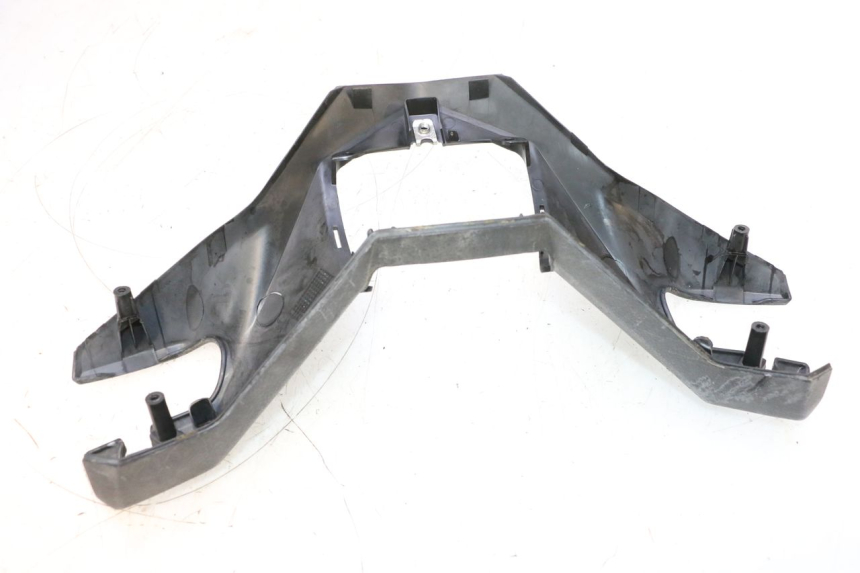 photo de CUBIERTA DEL MANILLAR DELANTERO YAMAHA X-MAX XMAX 125 (2010 - 2013) - Primer plano técnico