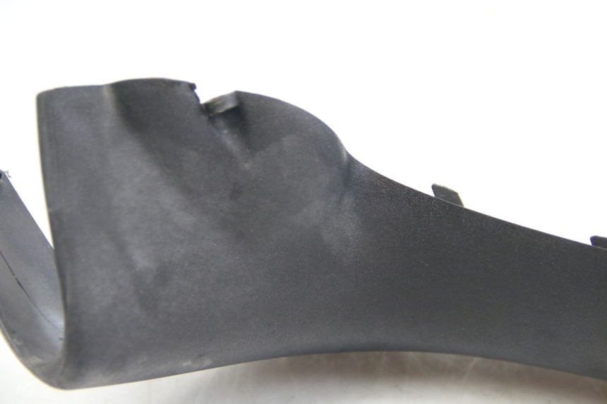 photo de CUBIERTA DEL MANILLAR DELANTERO PIAGGIO X8 125 (2004 - 2007) - Primer plano técnico