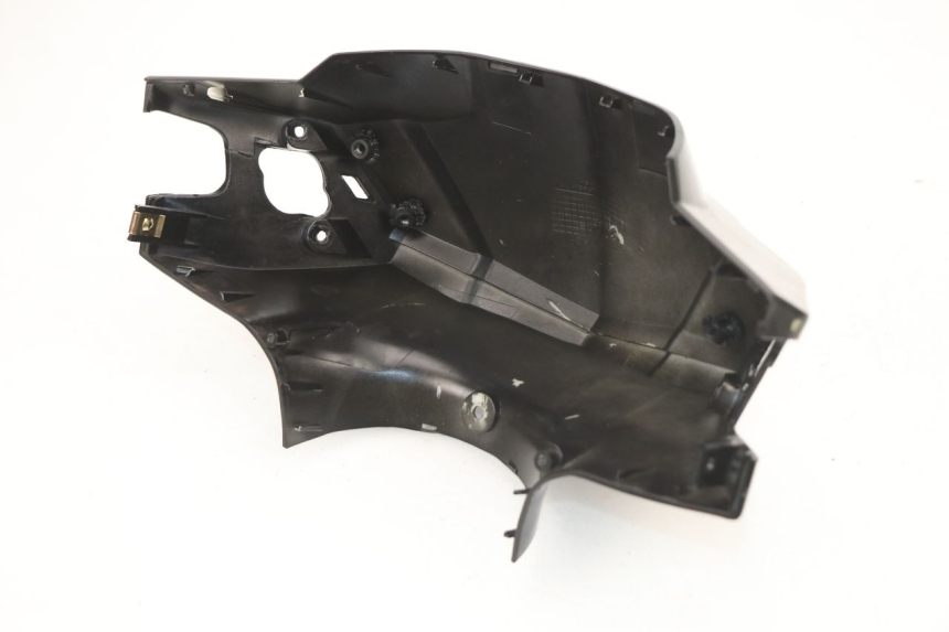 photo de TAPA MANILLAR TRASERO RAZZO XENON 4T 50 (2008 - 2012) - Detalles de los puntos de fijación