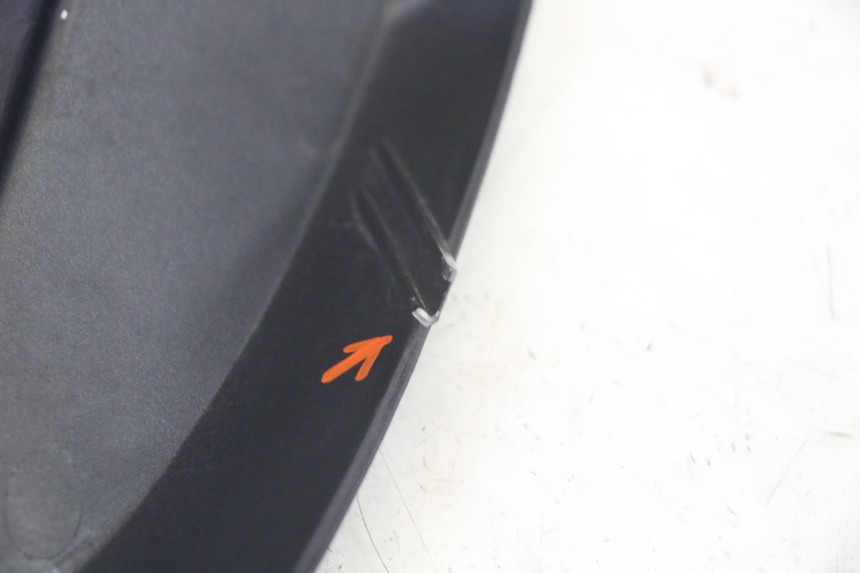 photo de TAPA MANILLAR TRASERO PIAGGIO XEVO - X EVO 125 (2007 - 2017) - Detalles de los puntos de fijación