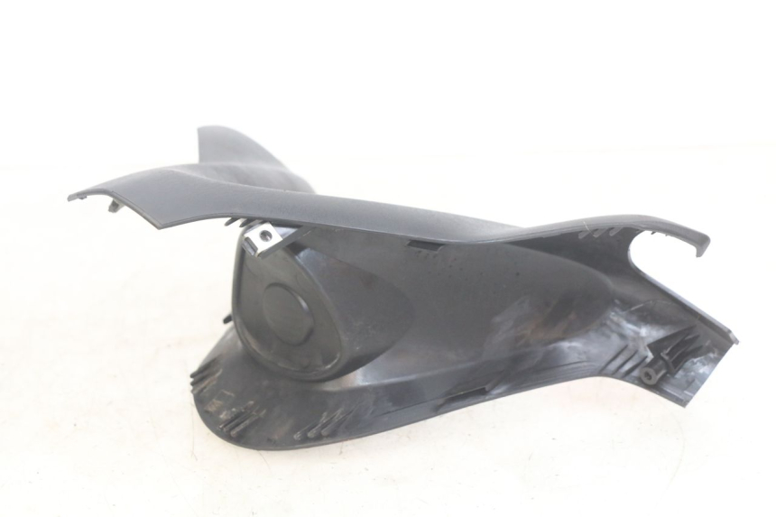 photo de CUBIERTA DEL MANILLAR DELANTERO YAMAHA YP MAJESTY 400 (2004 - 2008) - Zoom estado de uso