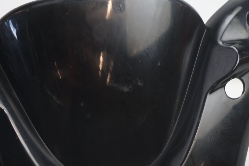 photo de CUBIERTA DEL MANILLAR DELANTERO YAMAHA YP MAJESTY 125 (2002 - 2006) - Detalle de la pieza