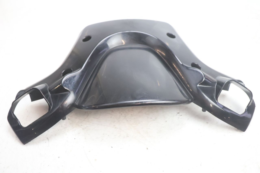 photo de CUBIERTA DEL MANILLAR DELANTERO YAMAHA YP MAJESTY 125 (2002 - 2006) - Primer plano técnico