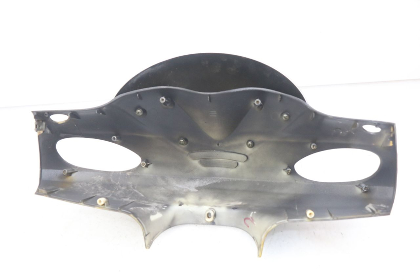 photo de CUBIERTA DEL MANILLAR DELANTERO YIYING YY50QT-10 50 (2007 - 2022) - Otra vista del artículo