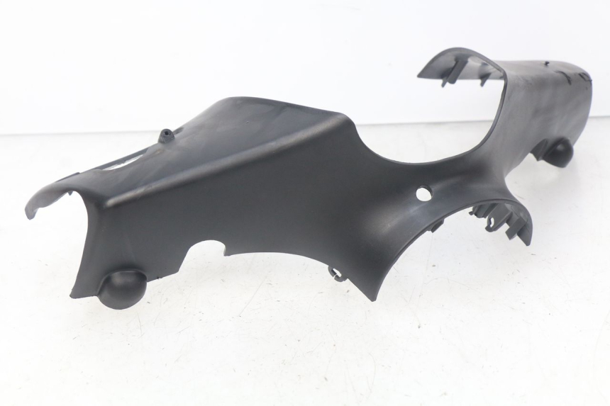 photo de TAPA MANILLAR TRASERO PIAGGIO ZIP 4T 50 (2006 - 2017) - Primer plano técnico