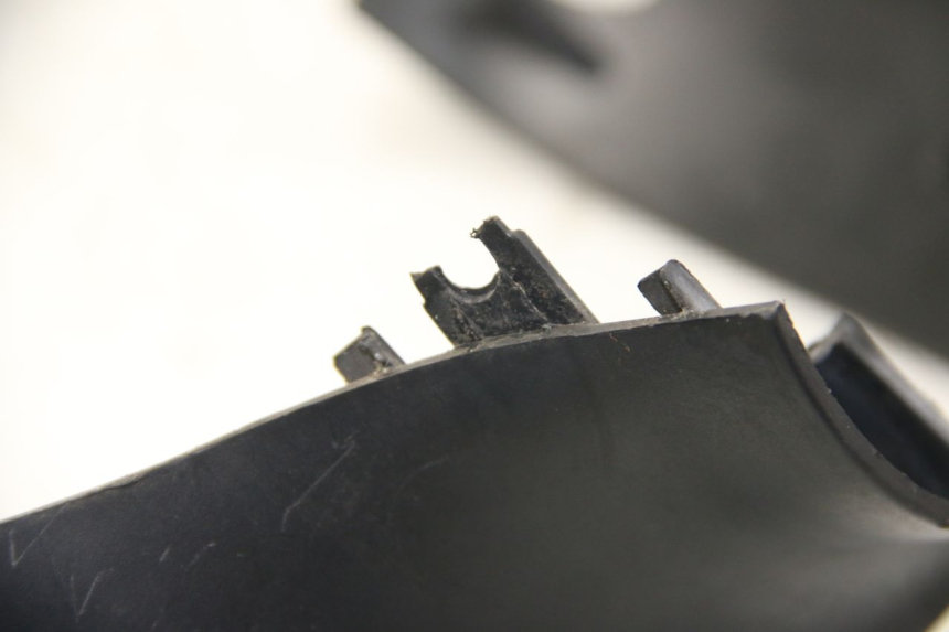 photo de CUBIERTA DEL MANILLAR DELANTERO PIAGGIO ZIP 4T 50 (2018 - 2020) - Detalle de la pieza