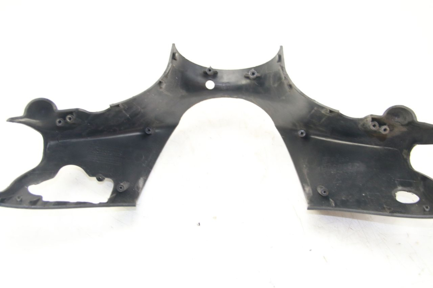 photo de CUBIERTA DEL MANILLAR DELANTERO PIAGGIO ZIP 4T 50 (2018 - 2020) - Detalles de los puntos de fijación