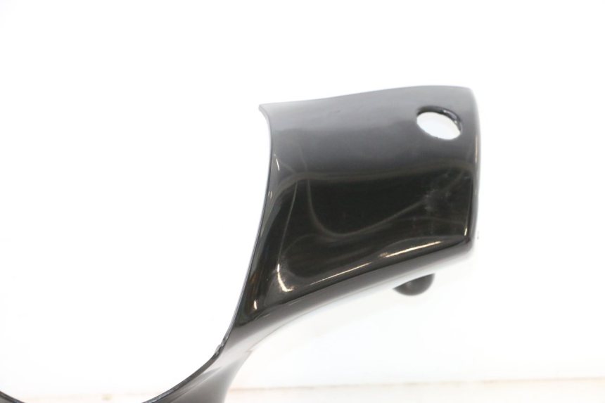 photo de TAPA MANILLAR TRASERO PIAGGIO ZIP 4T 50 (2006 - 2017) - Características distintivas