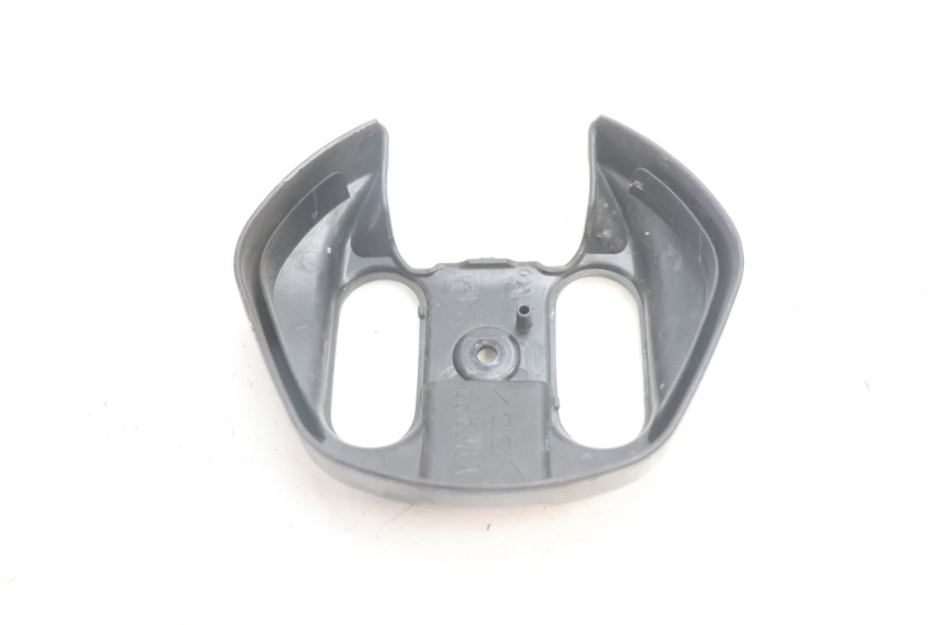 photo de CUBIERTA DEL MANILLAR YAMAHA BW'S BWS 125 (2010 - 2013) - Detalles de los puntos de fijación