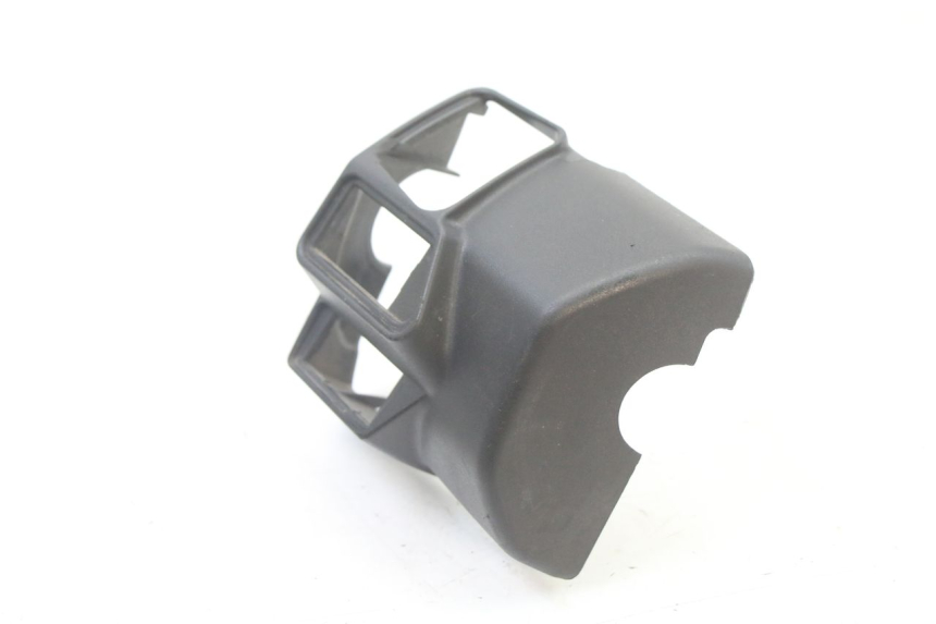 photo de TAPA MANILLAR CONMUTADOR APRILIA ATLANTIC 125 (2003 - 2009) - Zoom estado de uso