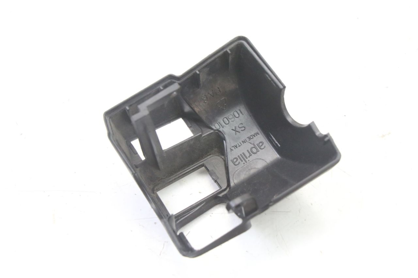 photo de TAPA MANILLAR CONMUTADOR APRILIA ATLANTIC 125 (2003 - 2009) - Vista general del producto