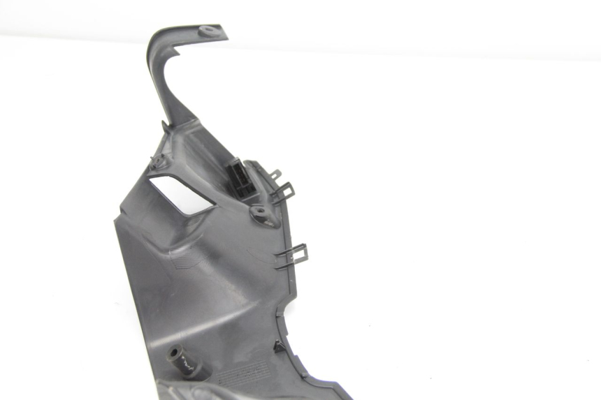 photo de TAPA MANILLAR CONMUTADOR HONDA FES PANTHEON 125 (2003 - 2007) - Detalles de los puntos de fijación